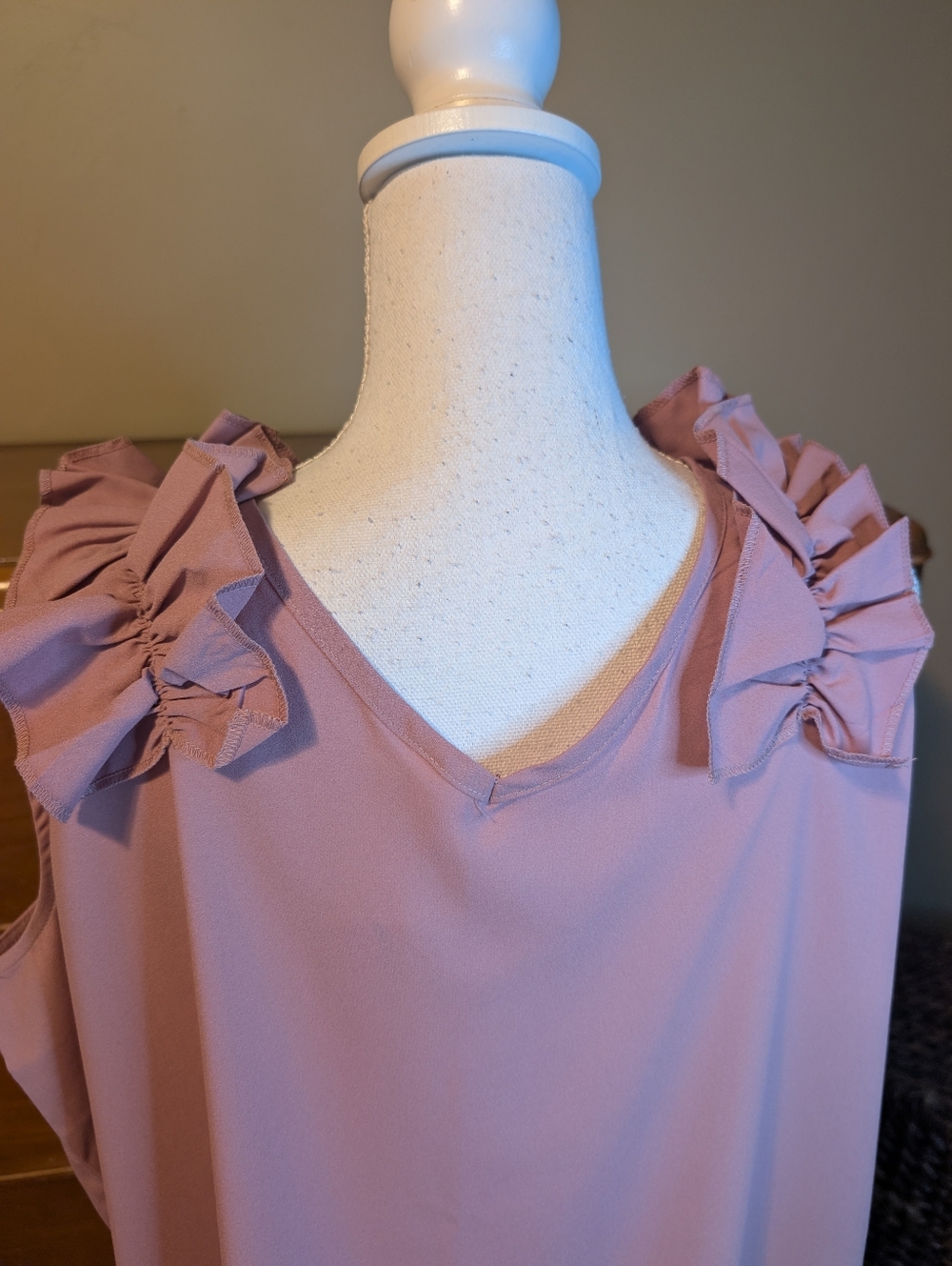 NWT Zenana Ruffled Sleeveless Dusty Rose Blouse SZ 2X - Picture 10 of 13
